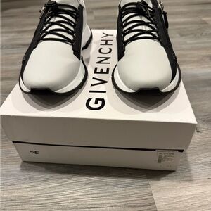 Givenchy Men's Monochrome Sneakers